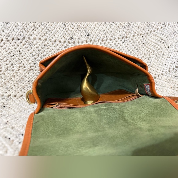 Vintage Dooney and Bourke Medium East and West Flap crossbody - Picture 7 of 7